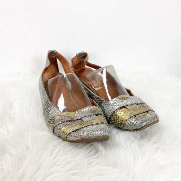 Gentle Souls 7.5 M Womens Gold Silver Metallic Leather It's So Fun Flats - Picture 1 of 8